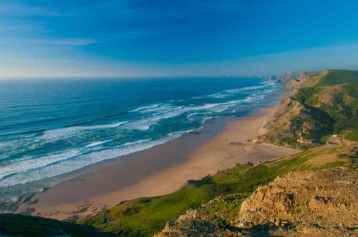 This image has an empty alt attribute; its file name is XX-alfubeira-700x465.jpg