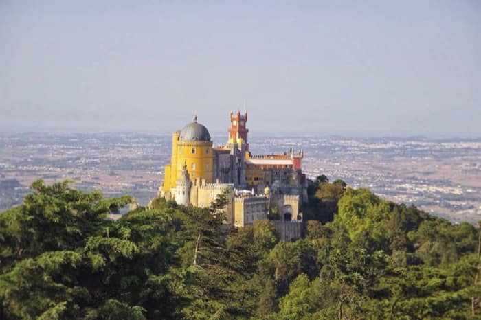 This image has an empty alt attribute; its file name is XX-sintra-1-700x467.jpg